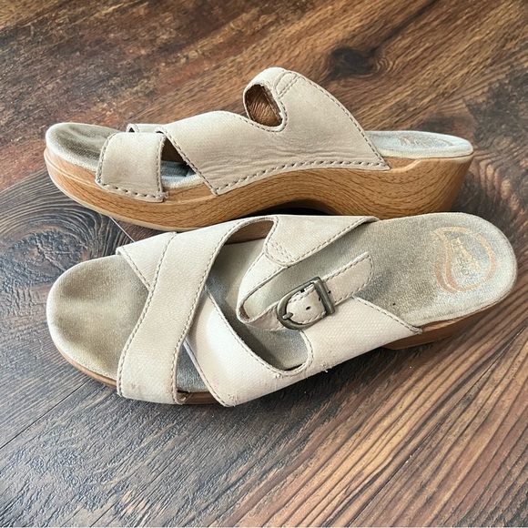 Dansko Womens Sela Leather Sip On Open Toe Tan Slide Sandals Sz (9.5-10) 40 - Picture 3 of 5